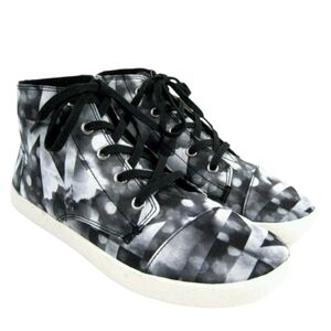 TOMS Paseo High Satin Clouds Sneakers Black Gray Abstract High Top Size 8 NWOB